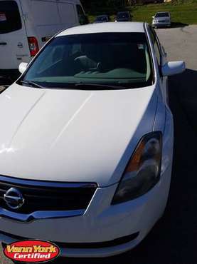2009 Nissan Altima 2.5 S **Only 87k Miles** - cars & trucks - by... for sale in High Point, NC