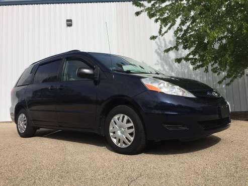 06 Toyota Sienna for sale in Madison, WI