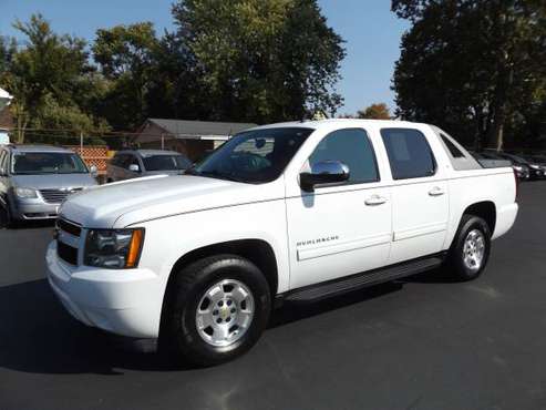2011 CHEVROLET AVALANCHE LT - cars & trucks - by dealer - vehicle... for sale in Lima, OH