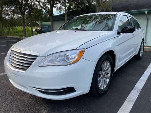 2013 Chrysler 200 - cars & trucks - by dealer - vehicle automotive... for sale in PORT RICHEY, FL
