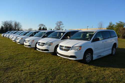 2014 Dodge Grand Caravan Braun Mobility Van Liquidation Sale! - cars... for sale in Crystal Lake, IN