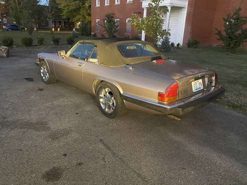 1991 JAGUAR XJS CONVERTIBLE, CLASSIC V-12 - cars & trucks - by owner... for sale in Louisville, KY