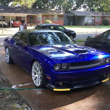 2014 challenger Srt8 - cars & trucks - by owner - vehicle automotive... for sale in Memphis, TN