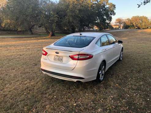 2014 Ford Fusion SE - cars & trucks - by owner - vehicle automotive... for sale in Georgetown, TX