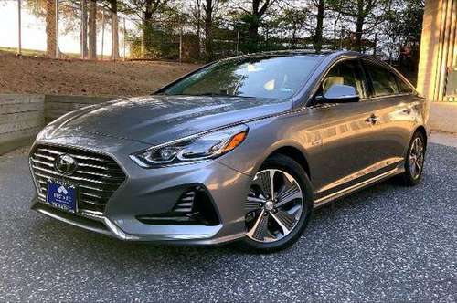 2018 Hyundai Sonata Hybrid Limited Sedan 4D Sedan - cars & trucks -... for sale in Sykesville, MD