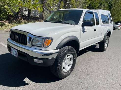 2001 TOYOTA TACOMA XTRACAB 4X4 topper/canopy, Runs and drives for sale in Lake Oswego, OR