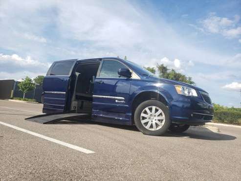 2015 Chrysler Town and Country Tour Wheelchair Accessible Handicap... for sale in Gibsonton, FL