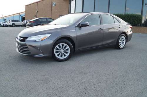 2017 *Toyota* *Camry* *2017 TOYOTA CAMRY HYBRID LE 1-OW - cars &... for sale in Nashville, TN