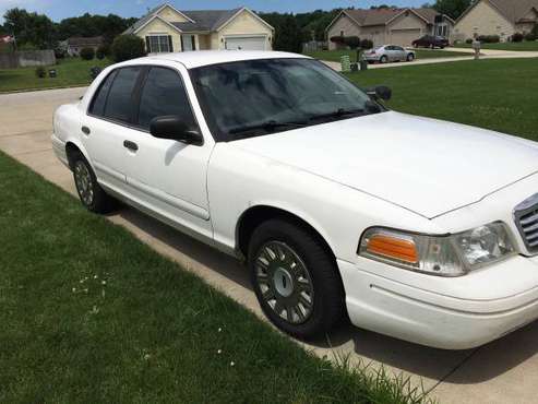 2003 Ford Crown Victoria for sale in Elkhart, IN