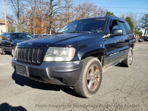 2004 *Jeep* *Grand Cherokee* *4dr Laredo* Black - cars & trucks - by... for sale in Woodbridge, District Of Columbia