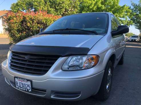2007 Chrysler Town & Country LX ONE OWNER Clean Title Automatic for sale in Sacramento , CA