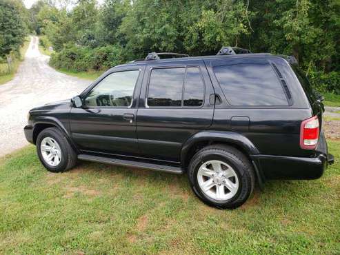 Nissan Pathfinder - cars & trucks - by dealer - vehicle automotive... for sale in Mount Airy, NC