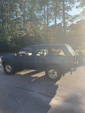 4WD 1993 Nissan Pathfinder for sale in Manteo, NC