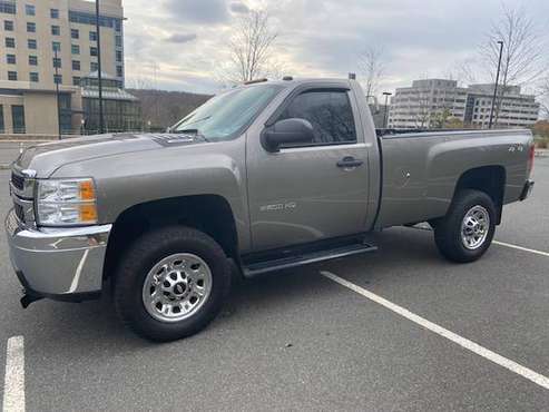 2014 Chevy 2500HD 4x4 W/ Plow - cars & trucks - by owner - vehicle... for sale in Berkeley Heights, NJ