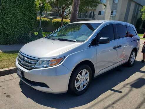 2012 Honda Odyssey LX Clean tittle for sale in San Francisco, CA