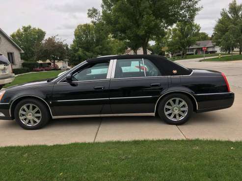 2007 Cadillac DTS Level III - cars & trucks - by owner - vehicle... for sale in Green Bay, WI