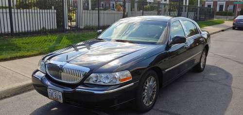2006 Lincoln Town Car Designer - cars & trucks - by owner - vehicle... for sale in Westerville, OH