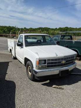 1992 Chevrolet CK 2500 Utility Truck for sale in Clarksville, TN