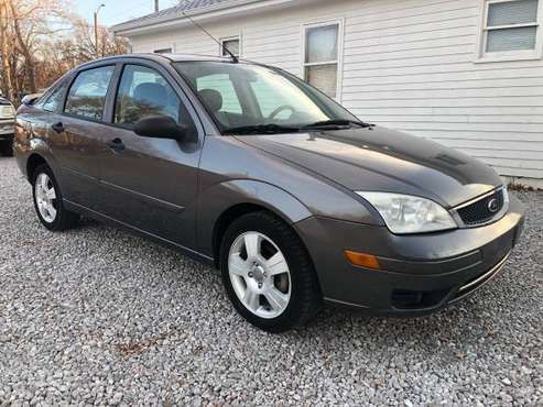 2007 Ford focus SES - cars & trucks - by dealer - vehicle automotive... for sale in Lincoln, NE