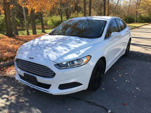 2016 Ford Fusion SE - cars & trucks - by dealer - vehicle automotive... for sale in Riverside, MO