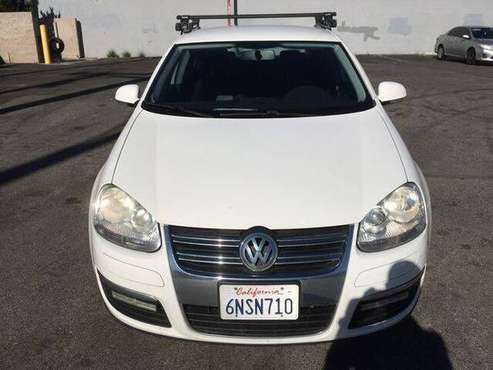 2010 VOLKSWAGEN JETTA LIMITED EDITION PZEV - cars & trucks - by... for sale in North Hollywood, CA