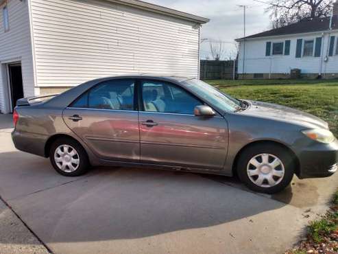 2002 Toyota Camry LE - cars & trucks - by owner - vehicle automotive... for sale in South Milwaukee, WI