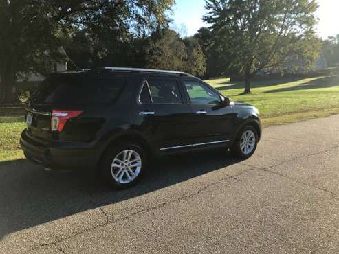 2014 Ford Explorer XlT 2 wd XLT LOADED one owner - cars & trucks -... for sale in Anderson, SC