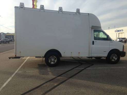 2007 Chevy Express 14' CubeVan for sale in Rochester, MN