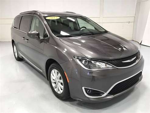 2017 Chrysler Pacifica Touring L with - cars & trucks - by dealer -... for sale in Wapakoneta, OH