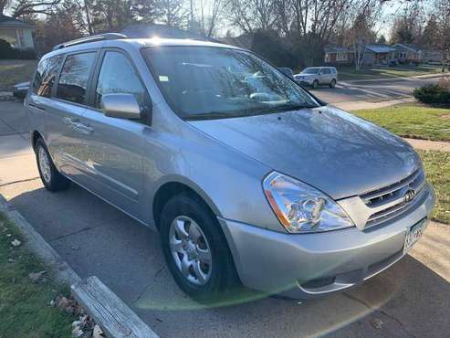 2009 Kia Sedona LX V6 126k miles excellent runner and very clean -... for sale in Saint Paul, MN