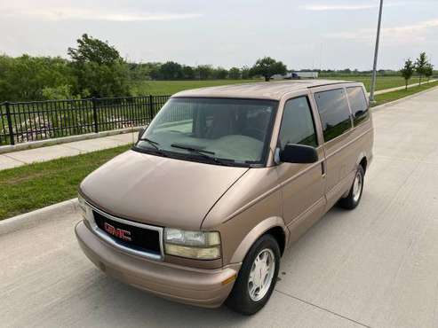 2004 GMC Safari Van Chevy Astro! Low 124k miles! Clean title! - cars for sale in Fort Worth, TX
