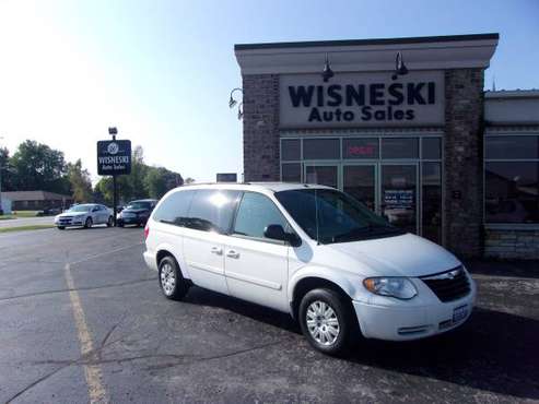 2006 CHRYSLER TOWN & COUNTRY (WISNESKI AUTO) - cars & trucks - by... for sale in Green Bay, WI