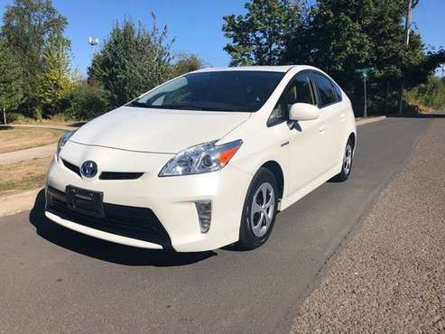 2015 Toyota Prius 4D 1.8L 29K ~ low miles ~ Navigation Back up Camera for sale in Milwaukie, OR