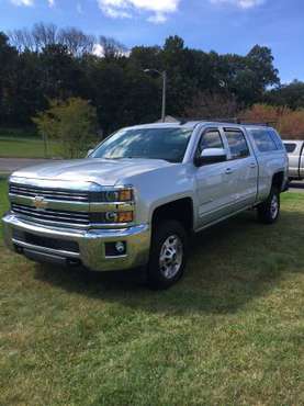 2015 CHEVROLET SILVERADO 2500 HD LT - cars & trucks - by owner -... for sale in Pequabuck, CT