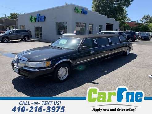 *2000* *Lincoln* *Town Car* *Executive* for sale in Essex, MD