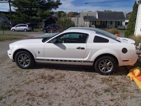2005 MUSTANG V-6 for sale in Zanesville, OH