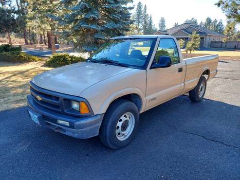 1995 Chevy S-10 4x4 - cars & trucks - by owner - vehicle automotive... for sale in Bend, OR