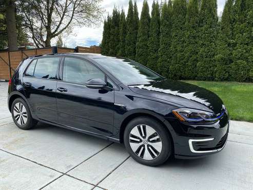 Sparkling clean 2019 Volkswagen e-Golf SEL Premium with very low for sale in Redmond, WA
