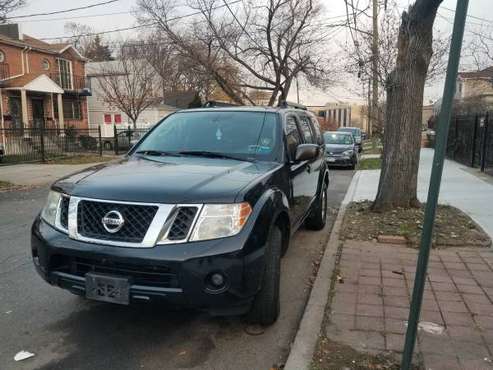nissan pathfinder 2011 - cars & trucks - by owner - vehicle... for sale in East Elmhurst, NY