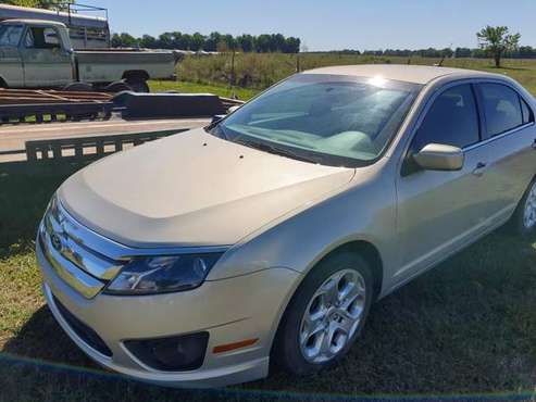 2010 FORD FUSION SE WITH 51K - cars & trucks - by owner - vehicle... for sale in Fairview, MO