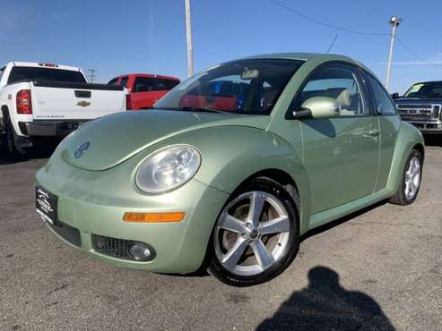 2007 VOLKSWAGEN NEW BEETLE 2.5L OPTION PACKAGE 2 - cars & trucks -... for sale in Chenoa, IL
