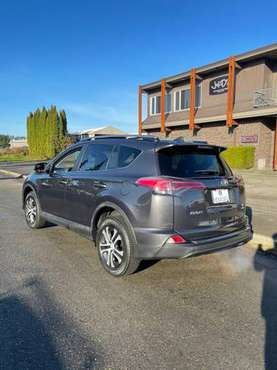 2017 Toyota Rav4 LE! 4WD LOW Miles!! Gorgeous SUV! Wont Last! - cars... for sale in Auburn, WA