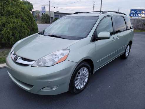 2007 Toyota Super minivan Sienna XLE Limited loaded it with for sale in Clearwater, FL
