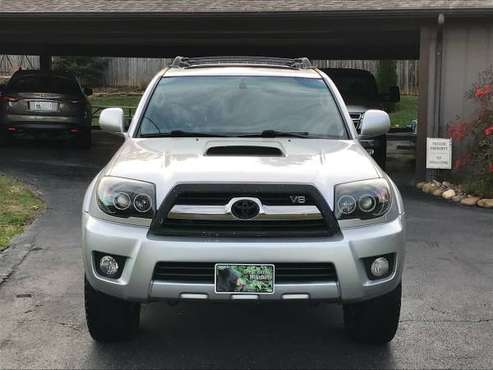 2008 Toyota 4Runner Sport V8 4WD - cars & trucks - by owner -... for sale in Knoxville, TN