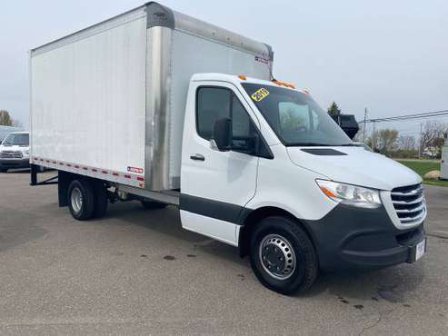 2019 Freightliner 14 Box Truck DIESEL LIKE NEW 1K MILES for sale in Swartz Creek,MI, MI