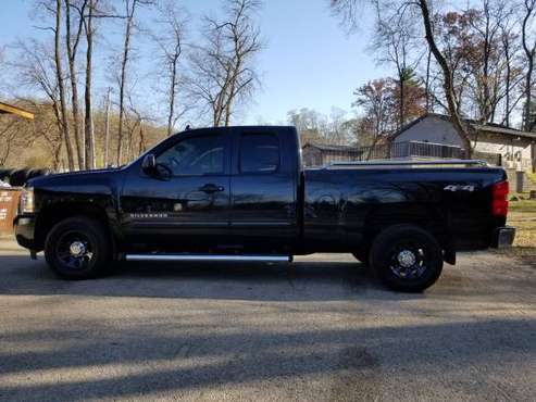 2010 Chevy Silverado LOW Miles - cars & trucks - by owner - vehicle... for sale in Wisconsin dells, WI