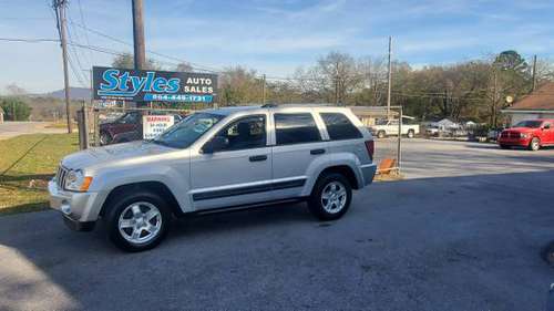 2006 JEEP GRAND CHEROKEE - cars & trucks - by dealer - vehicle... for sale in Greenville, SC
