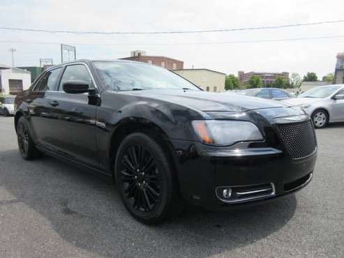 ** 2014 CHRYSLER 300 S AWD- LOADED! NAV! PREMIUM! GUARANTEED FINANCE! for sale in Lancaster, PA