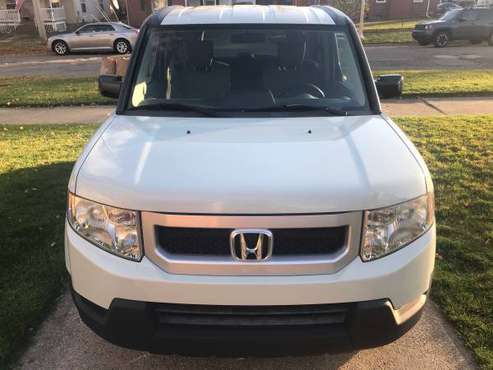 Honda Element - cars & trucks - by owner - vehicle automotive sale for sale in Lansing, MI