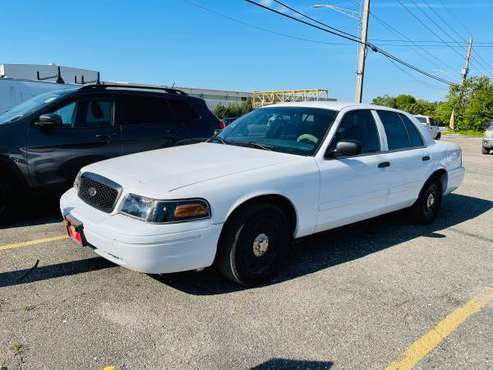 2003 Ford Crown Victoria Police Private Sale Title In Hand - cars & for sale in Jacksonville, FL